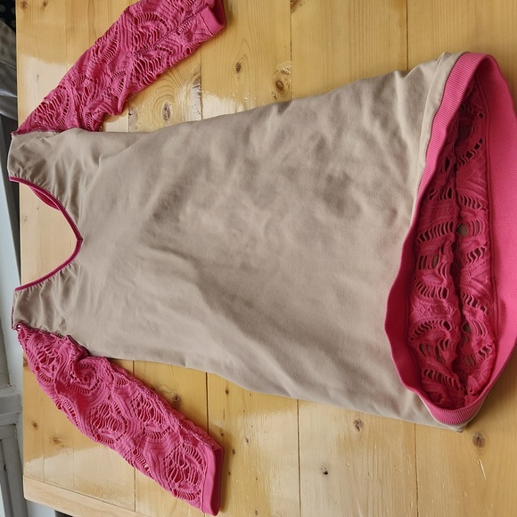 Bebe Lace Overlay Fitted Long Sleeve Dress Pink Cream M L - Picture 14 of 15